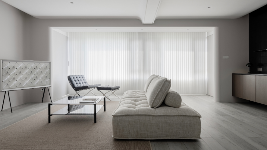 暖灰色裝修效果圖--應(yīng)用小藍鯨石晶源木OP514石晶地板